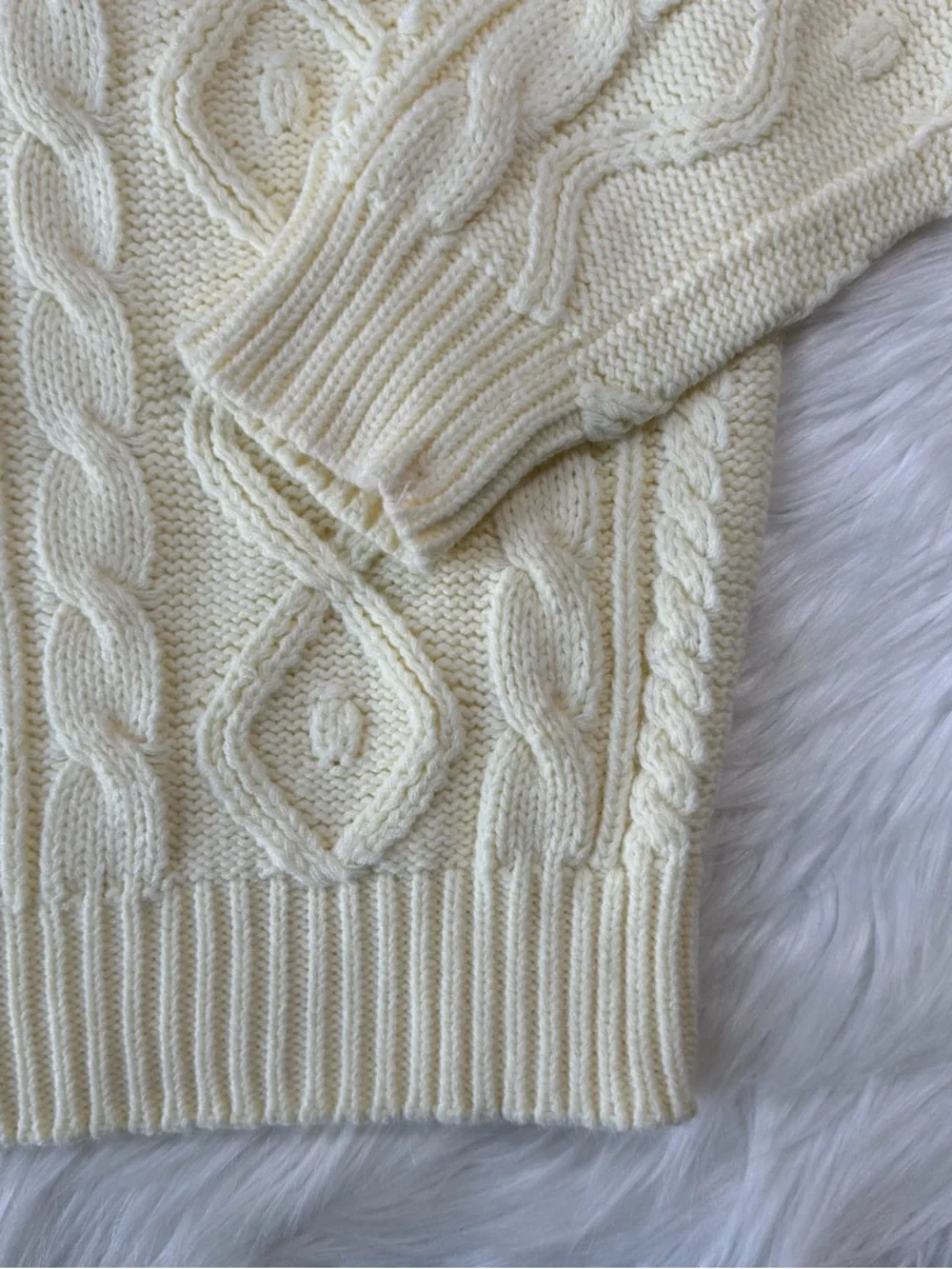 Vintage Puritan‎ Cable Knit Sweater